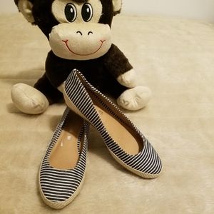 AMERICAN EAGLE WEDGE ESPADRILLES SIZE 9